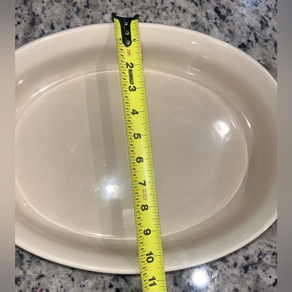 Le Creuset Stoneware Oval Baking Dish - Picture 5 of 5